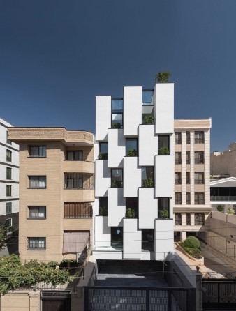 Kar – Khaneh office building