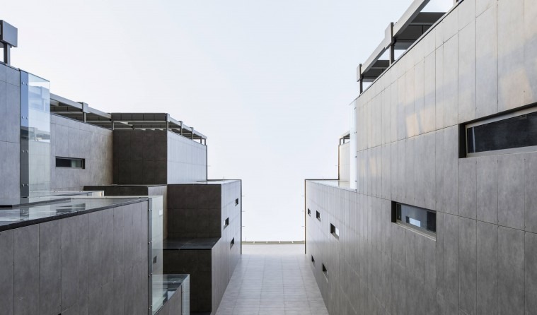 Mika 911 commercial, office building