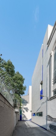 Side alley between Paakat and its neighbour