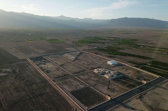 Noor-e-Mobin G2 Primary School, Semnan — 1st Place: Public Buildings