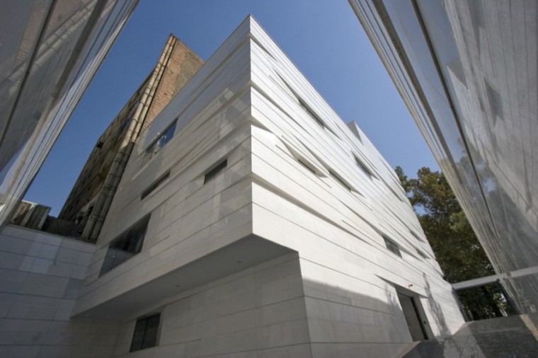 ValiAsr Commercial Office Building